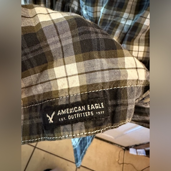 Plaid longsleeve American eagle button up shirt men size xl - Picture 2 of 5